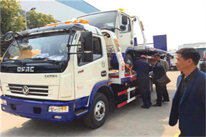 利津汽车道路救援拖车价格